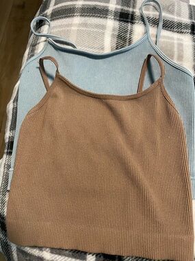 Zenana Outfitters Ribbed Spaghetti Strap Crop Camisole - Brown & Light Blue